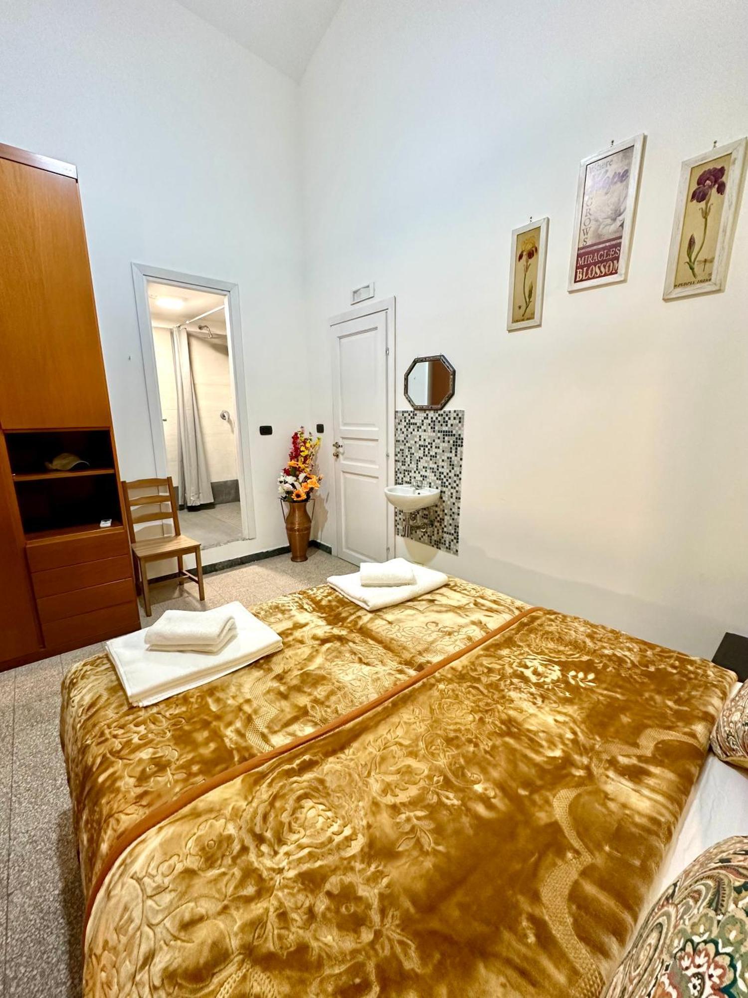 B&B Termini Colosseo Suite Rzym Zewnętrze zdjęcie